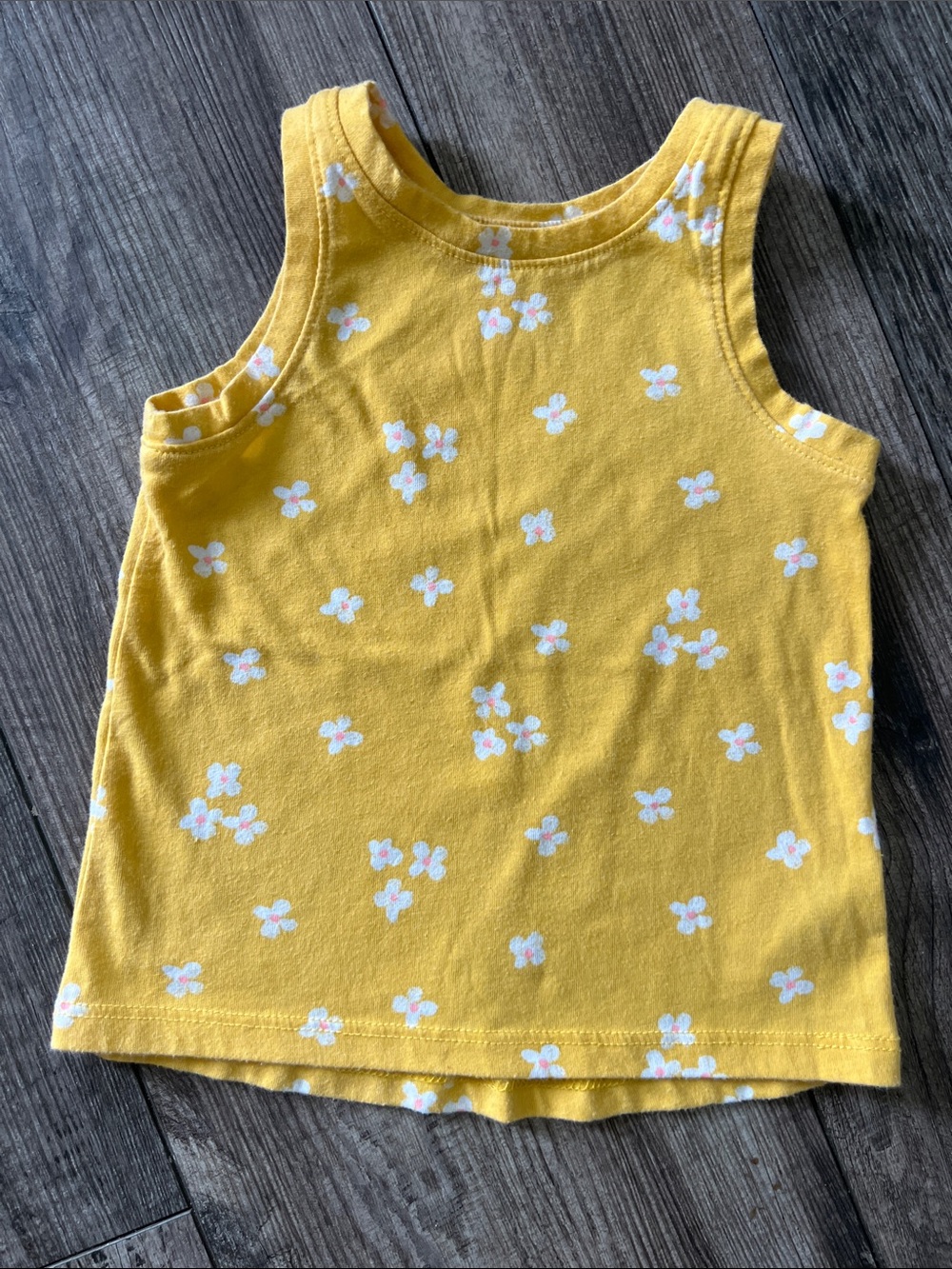 🏅 10/$10Yellow Floral Tank Top